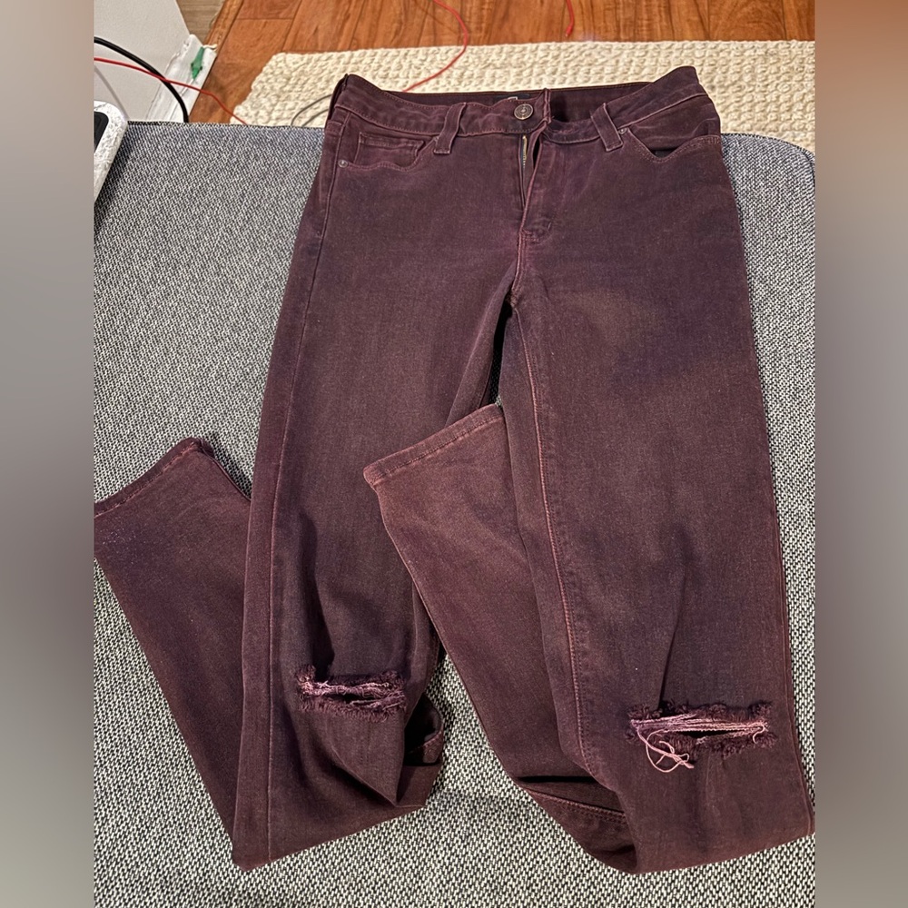Maroon Skinny Jeans with knee rips. Size 26, Just Black.